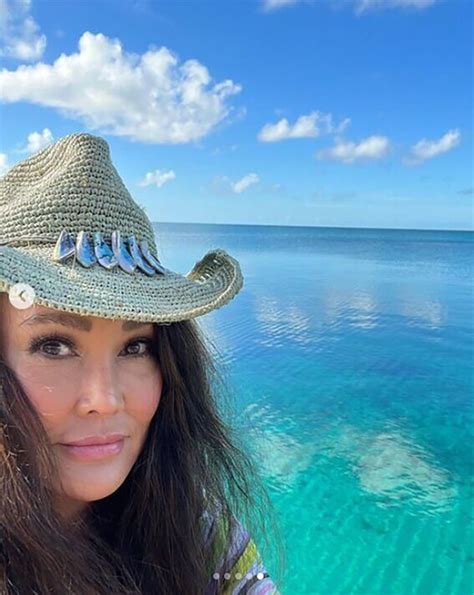 Waynes Worlds Tia Carrere flaunts ageless frame in sizzling bikini ...